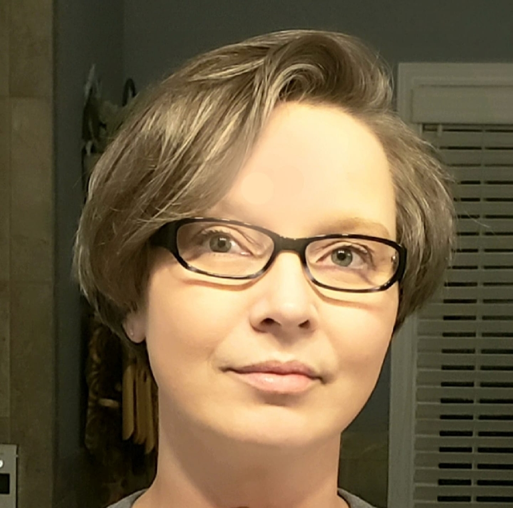 Meet your Posher, April